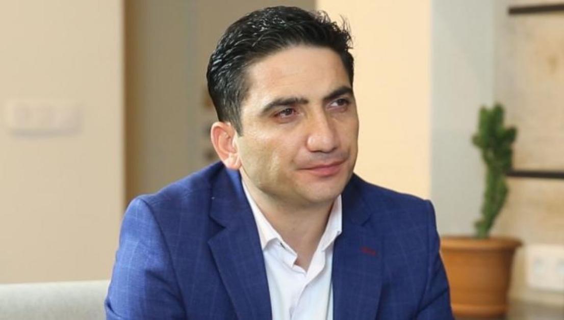 nairi hokhikyan 