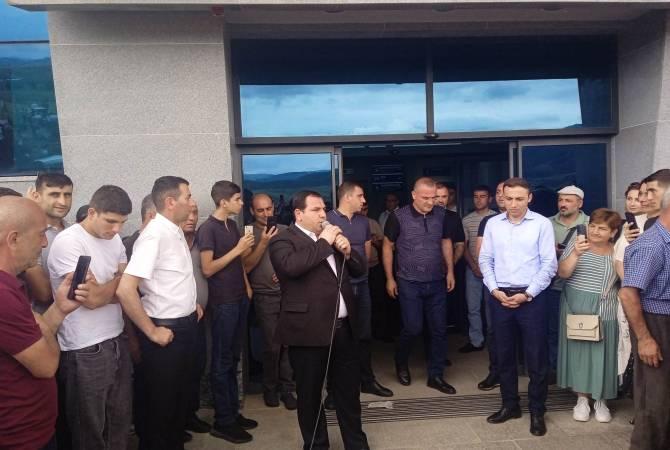 Արցախի պետնախարարը ներկայացրեց ՌԴ խաղաղապահ զորակազմի հրամանատարության հետ հանդիպման արդյունքները