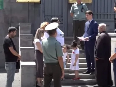 Պուտի՛ն, խոսքիդ տեր կանգնի, մենք Ձեզ հավատացինք. ակցիայի մասնակիցը՝ ՌԴ դեսպանատան դիմաց