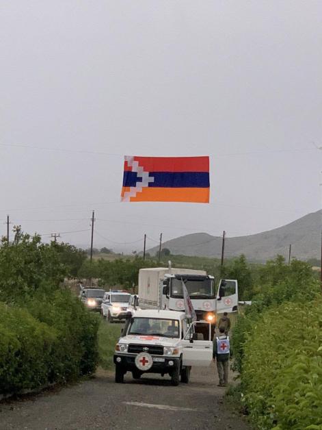 ԿԽՄԿ-ն հումանիտար օգնություն է տեղափոխել Արցախ՝ Բերձորի միջանցքով և Ակնայի ճանապարհով