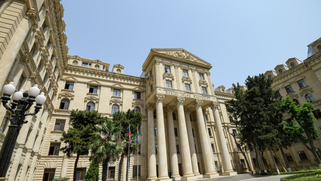 «Հայաստանի համար վիրավորանք է իրեն խաղաղ և ժողովրդավարական երկիր ներկայացնելը». Ադրբեջանի ԱԳՆ