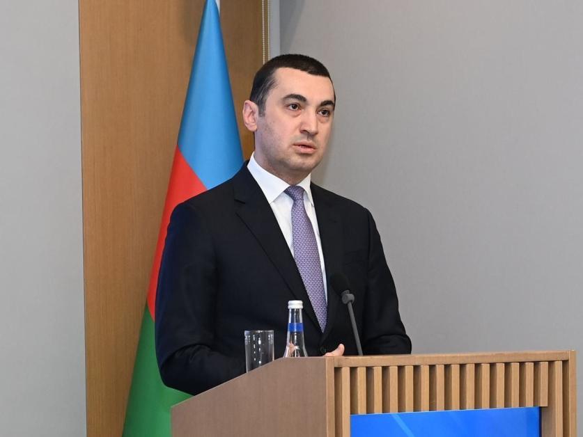 Պաշտոնական Բաքուն երբեք անվերապահ աջակցություն չի ստացել Բրյուսելից և Վաշինգտոնից, ինչպես դա ստանում է Երևանը. Ա. Հաջիզադե 