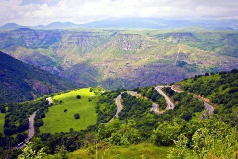 Թուրքիան ակնկալում է, որ Իրանը կաջակցի «Զանգեզուրի անցումը» բացելու քայլերին: Այս մասին օկուպացված Արցախից վերադառնալու ճանապարհին լրագրողների հետ զրույցում ասել է Թուրքիայի նախագահ Ռեջեփ Թայիփ Էրդողանը: