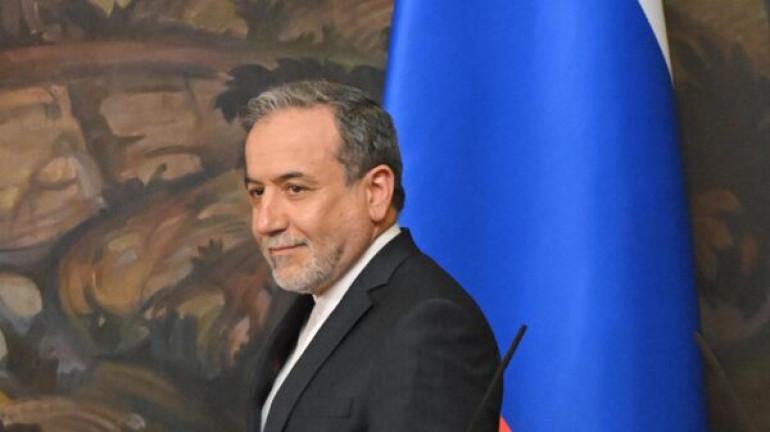 Իրանը, Միացյալ Նահանգները և Օմանը համաձայնության են եկել հետաձգել անուղղակի բանակցությունների չորրորդ փուլը, որը նախատեսված էր մայիսի 3-ին Հռոմում։ Ինչպես փոխանցում է IRNA-ն, այս մասին հայտարարել է Իրանի արտաքին գործերի նախարար Աբբաս Արաղչին։