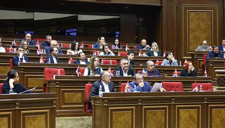 «Գործող իշխանությունը հատել է օրենքի և բարոյականության բոլոր սահմանները:  Թշնամաբար հարվածներ է հասցրել պետականության բոլոր հենասյուներին՝ Անկախության հռչակագրին, Սահմանադրությանը, բանակին, եկեղեցուն, սփյուռքին:  Հանձնել է Արցախը: Նենգ գործելավոճով փորձում է լռեցնել ազգային դիմադրության օջախները: Քողարկելով իր հանցավոր վարքագիծը, շեղելով հանրությանը հայոց պետականության սպառնալիքներից, ձգտելով խուսափել ազգային դավաճանության համար պատասխանատվությունից՝ Նիկոլ Փաշինյանը բացահայտ ահաբեկչություն է իրականացնում հա