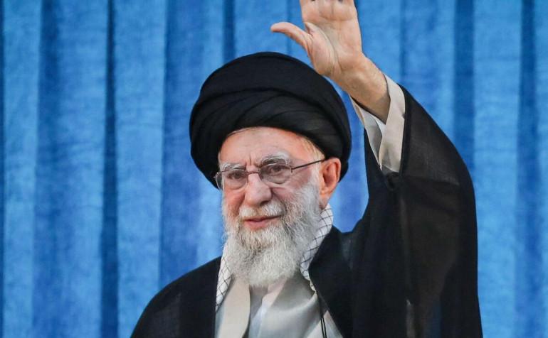 Իրանի գերագույն առաջնորդը շնորհավորել է ժողովրդին Իսրայելի նկատմամբ տարած «հաղթանակի» կապակցությամբ:  Այս մասին ասվում է նրա X սոցիալական ցանցում արված գրառման մեջ։  «Շնորհավորում եմ սիոնիստական կեղծ ռեժիմի դեմ տարած հաղթանակի կապակցությամբ»,-գրել է նա: