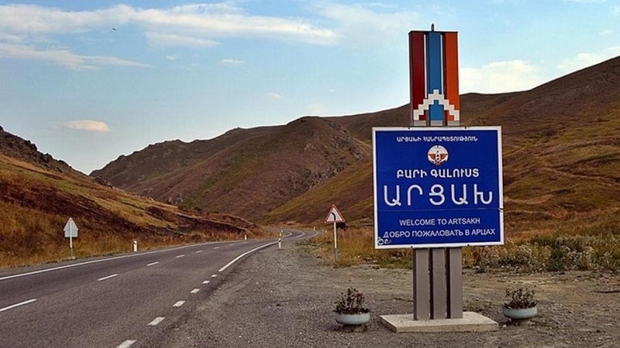 Ես չեմ հավատում, որ այն հասարակությունը, որը 30 տարի շարունակ պայքարել է Արցախի համար, մեկ օրում որոշեց, որ այդ հարցն այլևս իր համար գոյություն չունի: Այս մասին լրագրողների հետ զրույցում ասել է Արցախի Հանրապետության ՄԻՊ Գեղամ Ստեփանյանը:  «Դա պարզապես չի կարող պատահել։ Ճնշող քարոզչություն է իրականացվում պետական մակարդակով, բայց դա չի վերացնում մարդկանց ներսում նստած Արցախի նկատմամբ պահանջատիրությունը»,- ասել է Ստեփանյանը։