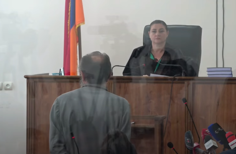 Ամեն մի շփում դատական, իրավական համակարգի հետ ավելի է խորացնում  իմ հիասթափությունը: Նախկինում դատական համակարգի հետ առնչություն չէի ունեցել, սակայն հունիսի 27-ից սկսած իրավական համակարգն իմ աչքերում խորխորատն է գլորվում, ու դրա վերջը չի երևում: Այս մասին դատական նիստի ժամանակ ասել է Միքայել Սրբազանը:  «Ես ձեր դատական թիմից չեմ վախենում: Հիմա լինի, 10 տարի հետո լինի, իմ մահից հետո լինի, ես արդարացվելու եմ, բայց դուք մնալու եք մեղավոր և ձեր սերունդներն են մնալու մեղավոր և դուք ձեր սերունդների առաջ ամաչելու ե