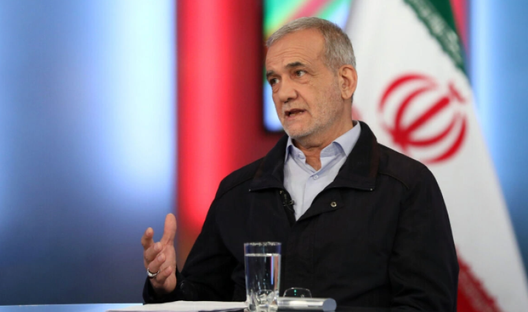 Իրանի նախագահ Մասուդ Փեզեշքիանը Արդաբիլի նահանգում ներդրողների և գործարարների հետ հանդիպման ժամանակ հայտարարել է, որ երկրի առկա խնդիրները կարելի է լուծել ներքին ռեսուրսների հաշվին:  «Մենք կարող ենք ինքներս լուծել մեր խնդիրները։ Այսպես են ապրում այն երկրները, որոնք նավթ ու գազ չունեն և ստիպված են դրանք գնել։ Մենք էլ պետք է հենվենք սեփական ուժերի վրա։ Եթե մենք չենք կարող նավթ վաճառել, դա չի նշանակում, որ մենք չենք կարող ոտքի վրա կանգնել։ Մենք ունենք ստեղծագործական մոտեցումներ արտադրության և արդյունաբերության 