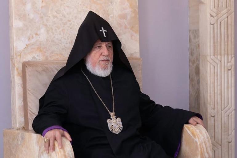 Ն.Ս.Օ.Տ.Տ. Գարեգին Երկրորդ Ծայրագույն Պատրիարք և Ամենայն Հայոց Կաթողիկոսը հոկտեմբերի 31-ին Մայր Աթոռ Սուրբ Էջմիածնում հանդիպում ունեցավ Շիրակի և Արթիկի թեմերի հոգևոր սպասավորների հետ՝ ուղեկցությամբ Արթիկի թեմի առաջնորդ Գերաշնորհ Տ. Նարեկ եպիսկոպոս Ավագյանի։ Այս մասին ասված է Մայր Աթոռի Տեղեկատվական համակարգի տարածած հայտարարության մեջ:  Նորին Սրբությունը իր հայրական սերն ու օրհնությունը փոխանցեց քահանա հայրերին՝ մտահոգությամբ անդրադառնալով Շիրակի թեմի առաջնորդ Գերաշնորհ Տ․ Միքայել արքեպիսկոպոս Աջապահյանի ան