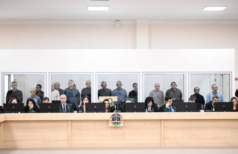 Միջազգային դատական գործընթացների կարևորությունն առանցքային են։ Երբ որ դու միջազգային դատական գործընթացները հանում ես ամբողջ պատկերի միջից, մնում է Բաքվի դատավարությունը: Այս մասին Բաքվում պահվող հայ գերիների և պատանդների իրավունքների թեմայով քննարկմանն ասաց ԵՊՀ Միջազգային դատարաններ և արբիտրաժ մագիստրոսական ծրագրի ղեկավար  Եղիշե Կիրակոսյանը։  Նրա խոսքով, ակնհայտ է, որ Բաքվի դատավարությունները շարունակվելու են, պարտադրվելու է միակողմանի ճշմարտությունը։  Միաժամանակ նա հույս հայտնեց, որ միջազգային դատական գործ