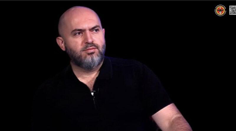 «Դելիմիտիացիան» որպես ստախոս անհայրենիքների վերջին հանգրվան:  Այս մասին ֆեյսբուքյան իր էջում գրել է ՀՀԿ փոխնախագահ Արմեն Աշոտյանը։  «Հայաստանի ներկայիս իրավիճակում հայ-ադրբեջանական «խաղաղության» գործընթացը լի է բազմաթիվ վտանգներով եւ սպառպալիքներով, որոնց թվում է նաեւ իշխանական ռեժիմի կողմից դելիմիտացիայի անվան տակ անկլավների եւ Ադրբեջանի կողմից զավթված մեր երկրի ինքնիշխան տարածքների փաստացի լեգիտիմացման հարցը։  Ռեժիմի ներկայացուցիչները Փաշինյանի քավորությամբ վարժեցրած թութակի պես կրկնում են, թե իբր այդ երկ