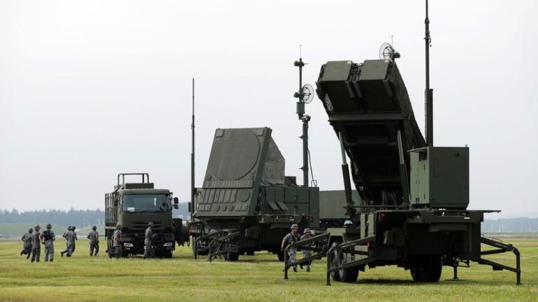 ԱՄՆ-ն Եվրոպայից տեղափոխել է Patriot հակահրթիռային համակարգերը Մերձավոր Արևելք, այս մասին գրել է Associated Press-ը։  ԱՄՆ պաշտպանության պաշտոնյաները Associated Press-ին հայտնել են, որ Patriot-ի զգալի թվով հակահրթիռային համակարգեր են տեղափոխվել Եվրոպայից Մերձավոր Արևելք, քանի որ Վաշինգտոնը իր ռեսուրսները կենտրոնացնում է Իսլամական Հանրապետության դեմ պատերազմի վրա։  ԱՄՆ երկու պաշտոնյաներ նշել են, որ այս գործողությունը բացեր է ստեղծել Եվրոպայի օդային պաշտպանությունում Ռուսաստանի դեմ, սակայն մեկ այլ պաշտոնյա ընդգ