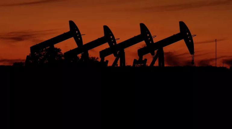 Նավթի համաշխարհային գները նվազել են 9-10%-ի սահմաններում. Brent ապրանքանիշի մեկ բարելի արժեքը իջել է 100 դոլարից այն բանից հետո, երբ Թրամփը հայտարարեց Իրանի էներգետիկ ենթակառուցվածքներին ԱՄՆ-ի հարվածների հետաձգման մասին, հայտնում է ՌԻԱ Նովոստի-ն:  Երևանի ժամանակով ժամը 15:16-ի դրությամբ Brent նավթի հունիսյան ֆյուչերսների գինը նվազել է 8,69%-ով՝ հասնելով 97,16 դոլարի՝ մեկ բարելի դիմաց. սակագները 100 դոլարից ցածր են իջել առաջին անգամ մարտի 19-ից ի վեր: Նույն ժամանակահատվածում WTI տեսակի նավթի մայիսյան ֆյուչեր