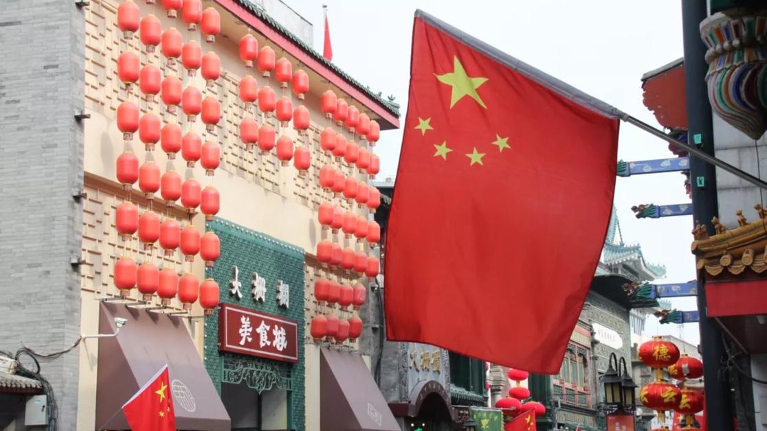 Չինաստանը հույս ունի, որ Մերձավոր Արևելքում հակամարտության կողմերը կկարգավորեն իրենց տարաձայնությունները՝ տարածաշրջանում կայունությունը արագ վերականգնելու համար, հինգշաբթի օրը ճեպազրույցի ժամանակ հայտարարել է Չինաստանի արտաքին գործերի նախարարության խոսնակ Մաո Նինը։   Ավելի վաղ Իրանի խորհրդարանի խոսնակ Մոհամմադ Բաղեր Ղալիբաֆը հայտարարել էր, որ ԱՄՆ-ն բանակցությունների մեկնարկից առաջ արդեն խախտել էր Իրանի 10 կետանոց առաջարկի երեք հիմնական կետերը, այդ թվում՝ Լիբանանում հրադադարի խախտումը, անօդաչու թռչող սարքով 