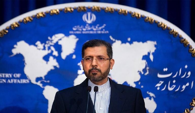 ԱՄՆ-ի և Իսրայելի հետ Իրանի հակամարտությունն ավարտված չէ, Իրանը շարունակում է պաշտպանական դիրք զբաղեցնել բոլոր ուղղություններով։ Այս մասին հայտարարել է Իրանի փոխարտգործնախարար Սաիդ Խաթիբզադեն, հաղորդում է ՏԱՍՍ-ը:  «Կարծում եմ՝ դժվար է ասել, որ պատերազմն ավարտված է։ Քանի դեռ պատերազմը չի ավարտվել բոլոր ճակատներում, խաղաղությունը չի կարող երաշխավորվել։ Եվ հետևաբար, կարծում եմ, Իրանը չի կարող ռիսկի ենթարկել իր ազգային անվտանգությունը։ Իրանը կշարունակի մնալ բարձր պատրաստվածության վիճակում և զբաղեցնել պաշտպանական