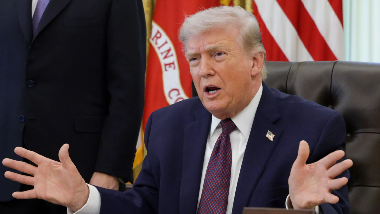 Թրամփը լուրջ կերպով դիտարկում է Միացյալ Նահանգների դուրս գալը ՆԱՏՕ-ից այն բանից հետո, երբ դաշինքը չմիացավ Իրանի դեմ իր պատերազմին: Այս մասին The Telegraph-ին տված հարցազրույցում ասել է ԱՄՆ նախագահ Դոնալդ Թրամփը:   Հարցին, թե արդյոք նա կվերանայի ԱՄՆ անդամակցությունը դաշինքին հակամարտությունից հետո, Թրամփը պատասխանել է.  «Օ՜, այո, ես կասեի, որ դա վերանայման փուլից էլ դուրս է։ Ինձ երբեք ՆԱՏՕ-ն չի տպավորել։ Ես միշտ գիտեի, որ նրանք թղթե վագր են, և ի դեպ, Պուտինը նույնպես դա գիտի»։  Առանձնացնելով Մեծ Բրիտանիան՝ Ա