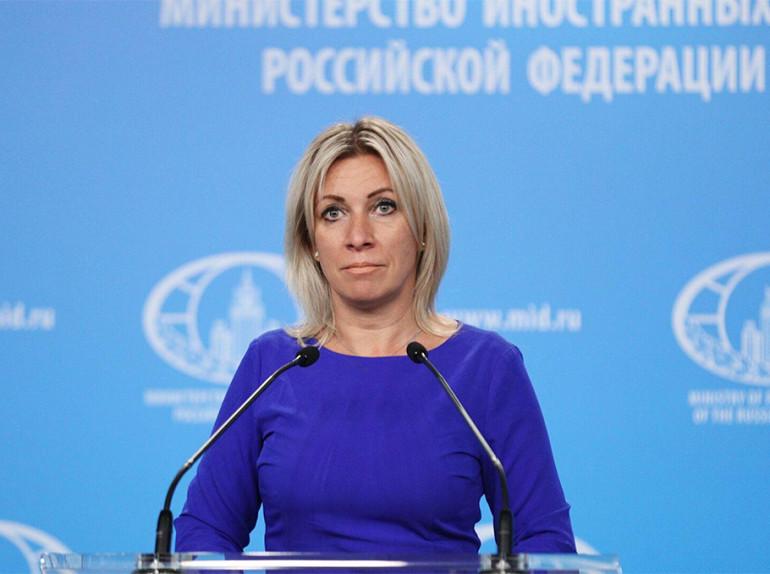 Արևմուտքի պնդումները, թե Ռուսաստանը արշավ է սկսել Փաշինյանի դեմ, Զախարովան անվանել է «ցինիկ»։ Այս մասին փոխանցում է  Սպուտնիկ Արմենիան։  «Sputnik» ռադիոյին տված հարցազրույցում ՌԴ ԱԳՆ ներկայացուցիչը կոչ է արել ուշադրություն դարձնել սեփական քաղաքացիների հետ նրա վարվելաձևին։ Նա հիշեցրել է «հայ քաղաքացիների մասին, որոնց վրա Փաշինյանը հիմա գոռում է, մի կնոջ ասում, թե «պետք է շնորհակալ լինի, որ գլուխը չեն ջարդել անկյունի զուգարանում»։ Դիվանագետը նկատի ուներ վարչապետի կռիվը Արփինե Սողոյանի՝ անհետ կորած ռազմական բժ