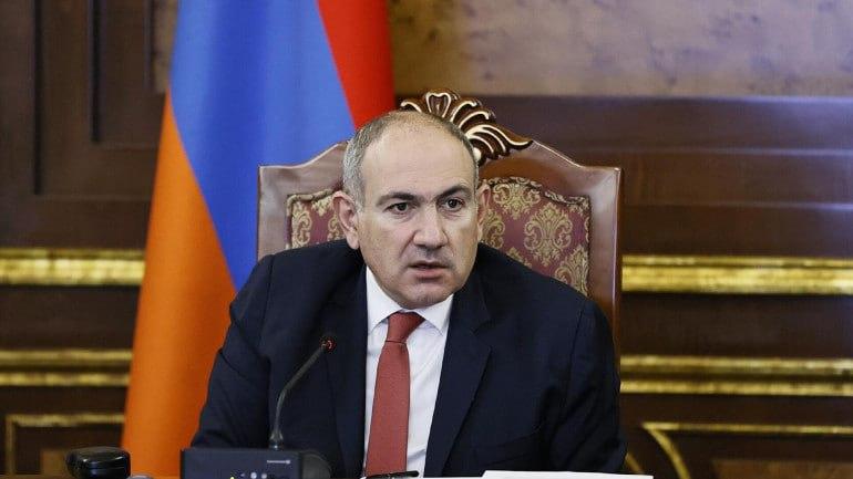 Ղարաբաղի շարժումը ճակատագրական սխալ է եղել մեզ համար: Այս մասին Կոռնիձորում քարոզարշավի ժամանակ ասել է Նիկոլ Փաշինյանը:   «Մենք շատ դժվար ճանապարհով ենք գնացել և դժվար արձանագրումներ ենք արել, դրանից ամենադժվարը եղել է այն, որ մեր պետությունը իր ստեղծման առաջին օրից՝ 1991 թվականից, գտնվել է թակարդում: Մենք այսօր մեր պետությունը թակարդից հանել ենք և դրել ենք բոլորովին այլ՝ զարգացման տրամաբանության վրա:  Մենք հաղթահարել ենք մաքառման, գոյատևման տրամաբանությունը և դուրս ենք եկել զարգացման տրամաբանություն: Սուտ 