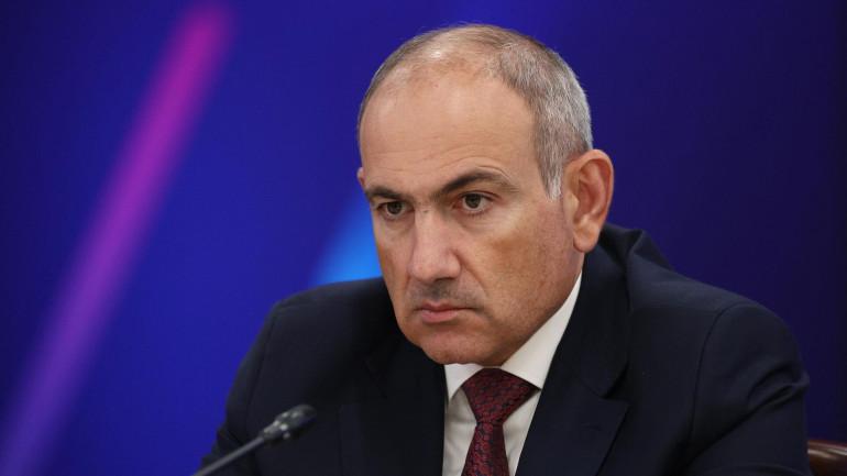 Ըստ Փաշինյանի՝ 300 հազար ադրբեջանցիների վերադարձի մասին խոսակցությունները «տագնապ սերմանելու» համար են, իսկ փախստականների վերադարձի հարցը՝ «երկկողմ փակված»։