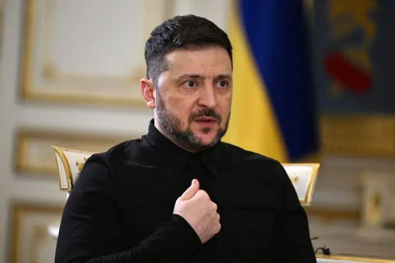 «Ես չեմ մեկնի Մոսկվա՝ Պուտինի հետ հանդիպելու, ես այդ խաղերը չեմ խաղում։ Մենք կարող ենք հանդիպել Թուրքիայում, Շվեյցարիայում կամ Մերձավոր Արևելքում»,- նշել է Զելենսկին:
