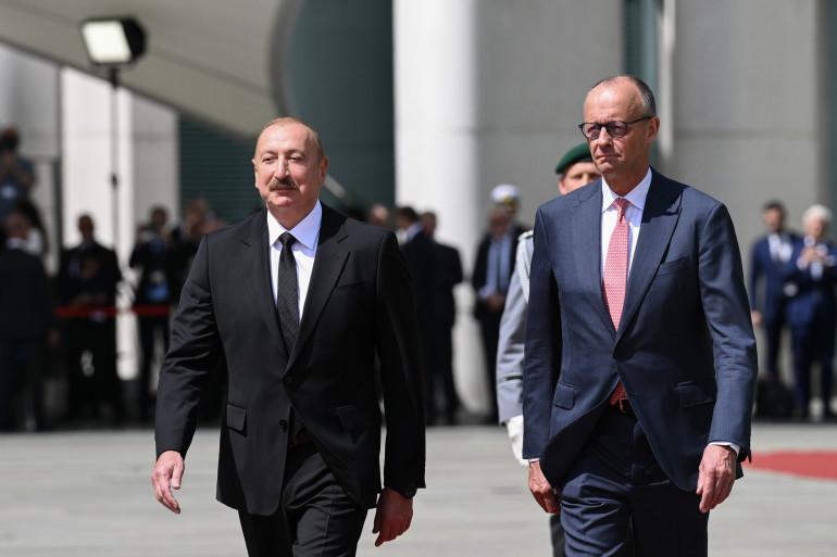 Հայաստանի և Ադրբեջանի միջև համաձայնագիրը կնպաստի Հարավային Կովկասի զարգացմանը: Այս մասին Գերմանիայի կանցլեր Ֆրիդրիխ Մերցը հայտարարել է Ադրբեջանի նախագահ Իլհամ Ալիևի հետ համատեղ մամուլի ասուլիսում, հաղորդում են ադրբեջանական ԶԼՄ-ները:   «Շնորհավորում եմ Ադրբեջանին և Հայաստանին 2025 թվականի օգոստոսին Վաշինգտոնում համաձայնագրի ստորագրման կապակցությամբ։ Խաղաղությունը, անվտանգությունը և կայունությունն անհրաժեշտ են նաև Հարավային Կովկասին։ Գերմանիան և Եվրոպական միությունը խիստ շահագրգռված են այս աշխարհաքաղաքական առ